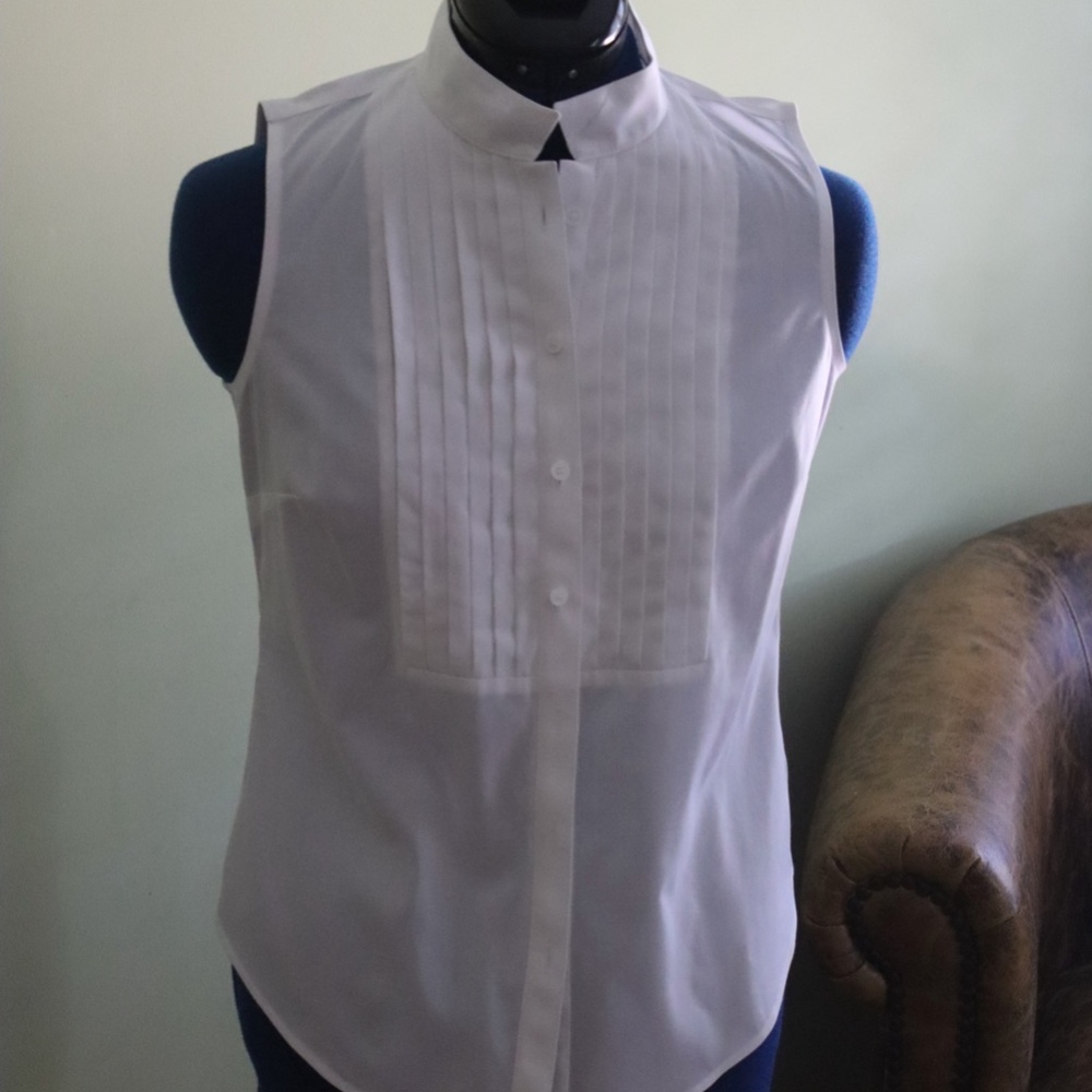 Talbot's pin tucked sleeveless shirt